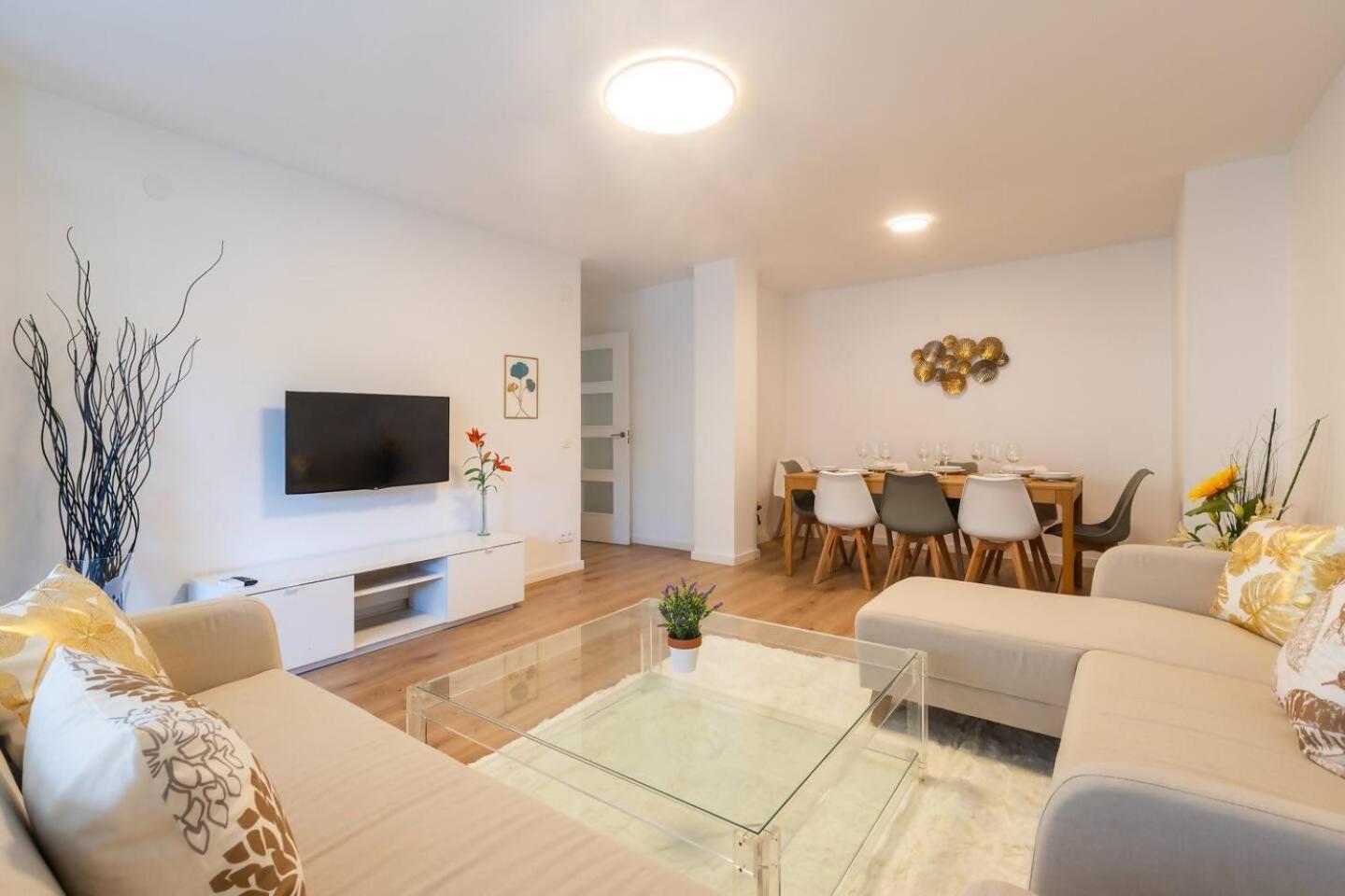 Old Town Con Parking Apartemen